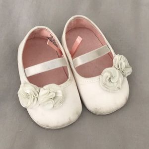 H&M White baby ballerina shoes with flowers